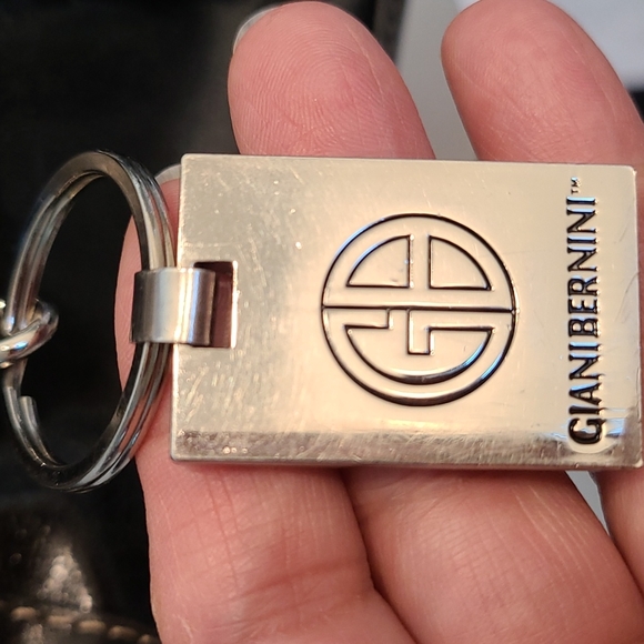 GianiBernini Tote bag/ Sz 6 height, 11 wide, 3 bottom wide - Picture 7 of 7